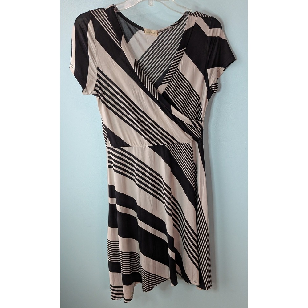 Pixi + Ivy Faux Wrap Dress Womens S Black Cream Excellent Striped Short Sleeve